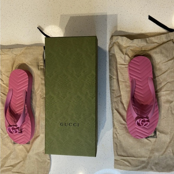 GUCCI GG THONG SANDAL - Picture 3 of 10